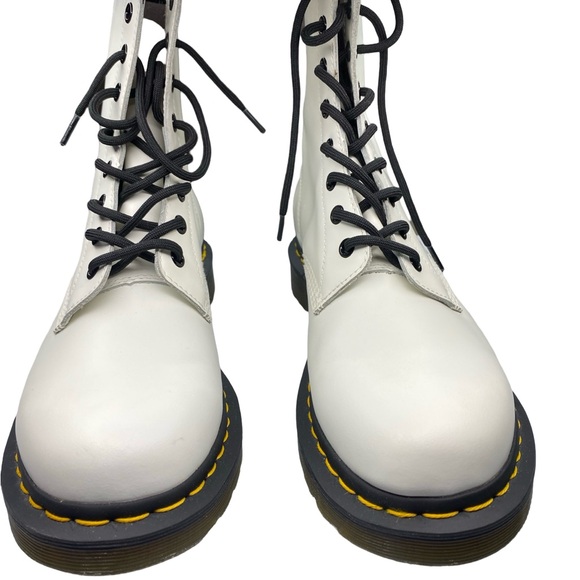 Dr Martens 1460 women’s smooth leather lace up white boots woman’s size 8 - Picture 9 of 13